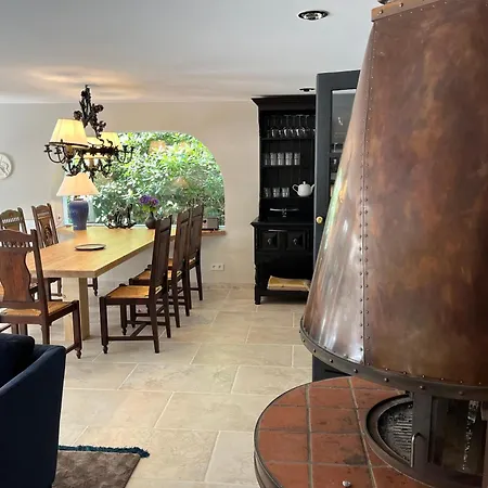 Hansjoerg Felmy Villa *